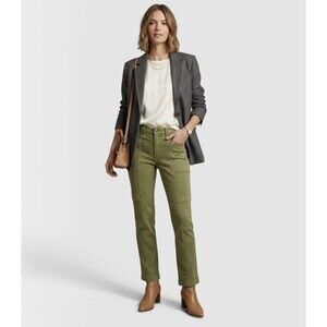 Sundance Olive Green Classic Cargo Cropped High Rise Pants Women’s Size 30 EUC